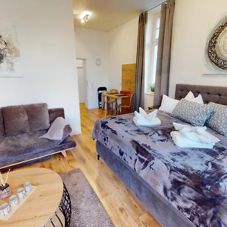 Sweethome - Business-apartment Mit Küche, Terrasse, Stellplatz
