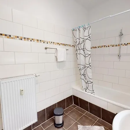 Sweethome - Business-apartment Mit Kueche, Terrasse, Stellplatz