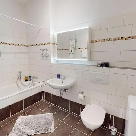 Apartment Sweethome - Business-apartment Mit Kueche, Terrasse, Stellplatz Magdeburg