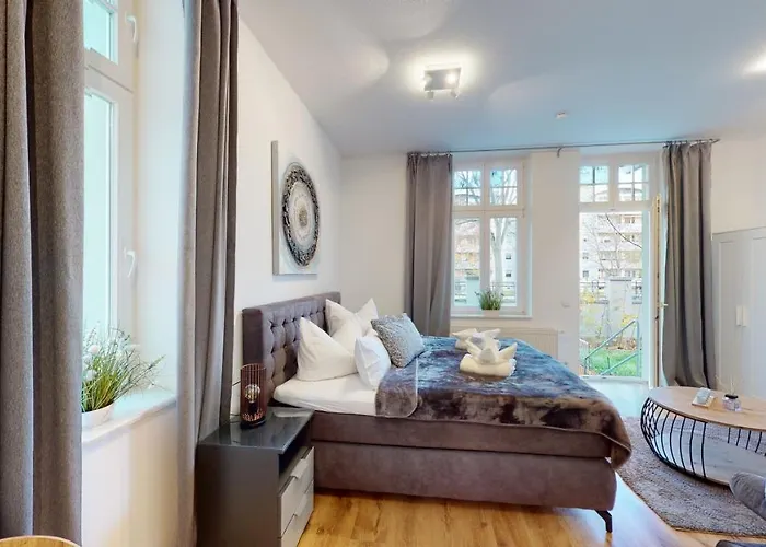 Sweethome - Business-apartment Mit Kueche, Terrasse, Stellplatz