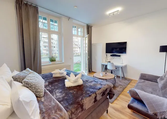 Sweethome - Business-apartment Mit Kueche, Terrasse, Stellplatz マクデブルク